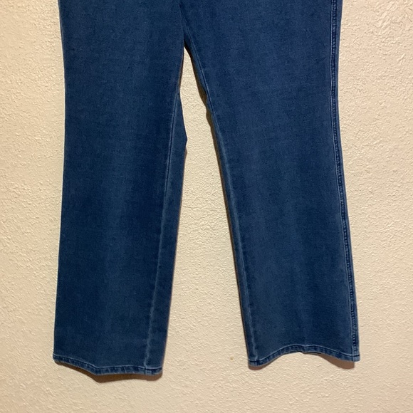 Dream Jeannes by Quacker Factory Pants Blue Stretch Faded Straight Size 12 - Picture 2 of 16